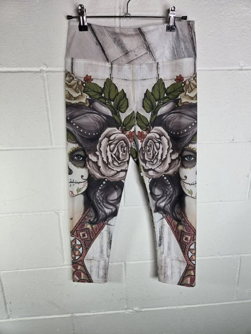Eagle Rock WERKSHOP Day of the Dead Dias De Muertos Capri Leggings small usa